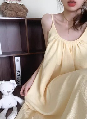 甜美淡黄色性感纯欲风睡裙女吊带睡衣夏季新款带胸垫家居服可外穿