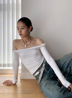 AMBOSC秋季新品韩国设计感扭结一字肩短款纯欲上衣百搭长袖T恤女