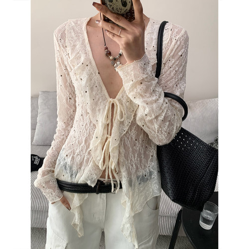 AMBOSC 法式纯欲风烫钻V领蕾丝衫女荷叶边系带长袖微透温柔风上衣