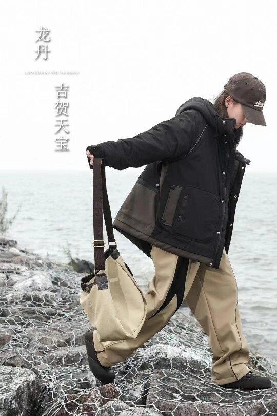 龙丹吉贺天宝青少年装男女同款宽松版薄棉衣