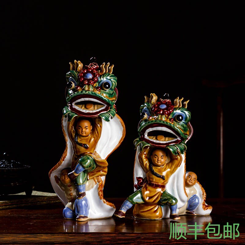 民俗文化外宾黄飞鸿舞狮石湾陶瓷图片