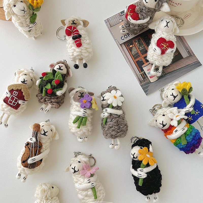 彩虹小羊毛毡钥匙扣挂件玩偶礼物