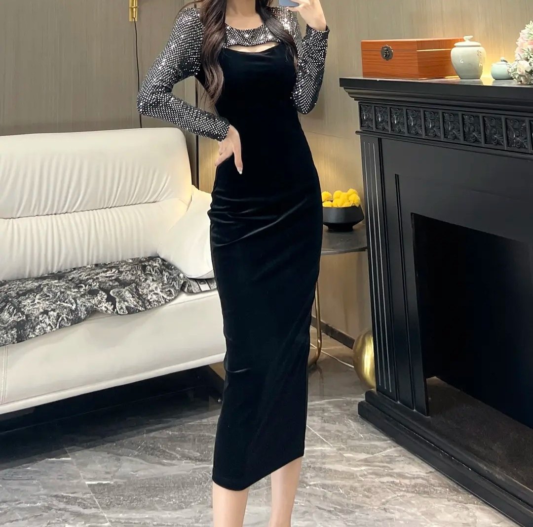 气质女人味轻奢圆领镂空亮片拼接长袖丝绒显瘦包身直筒连衣裙长裙
