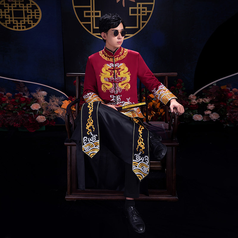 男士秀禾服2024新款中式新郎服黑色绸缎面龙凤褂男装订婚秀和喜服