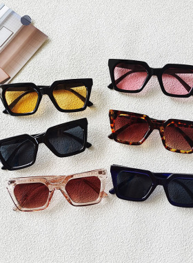 新款米钉时尚防紫外线太阳镜欧美