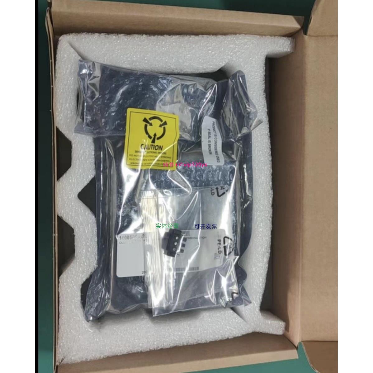 配件美国原装的正品 NI USB8502现货出售，功能包好，议价出售！