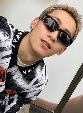 未来千嬉科技感骑行机车户外黑框灰片个性拍照太阳镜面银反光墨镜