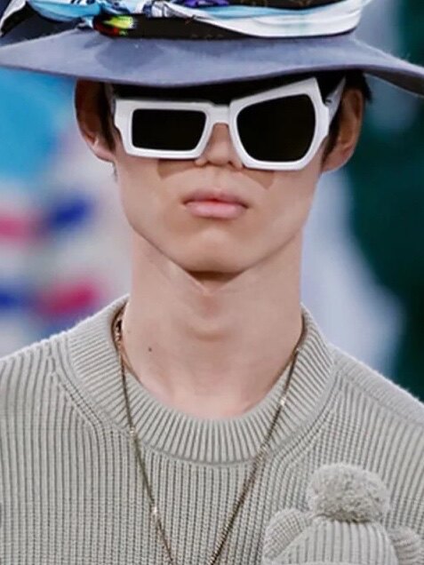 欧美风夸张搞怪质感墨镜个性不规则一大一小戏剧化装饰眼镜街拍照