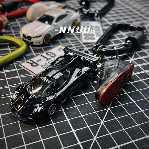 风火轮合金小车模钥匙扣