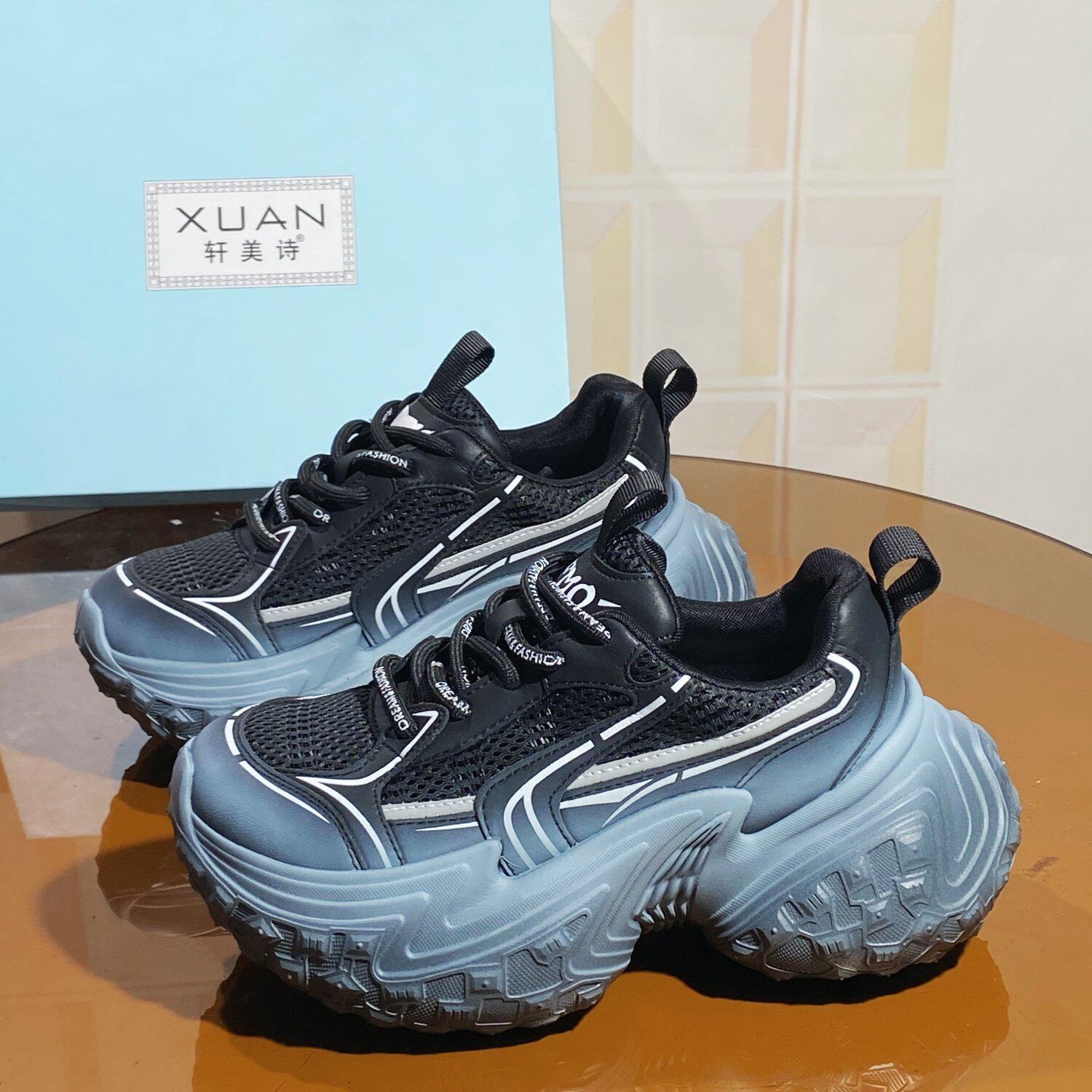 4334-9037101牛皮清仓轩美诗撤柜断码运动鞋休闲旅游鞋老爹鞋防滑