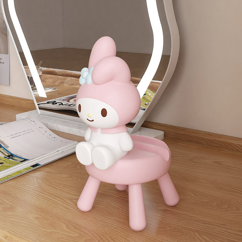 卡通造型HelloKitty床头柜多巴胺装饰摆件懒人追剧手机平板置物架