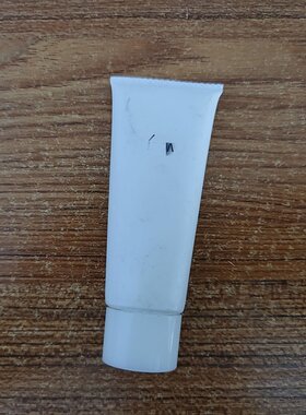 水润清新洁面乳25G温和泡沫