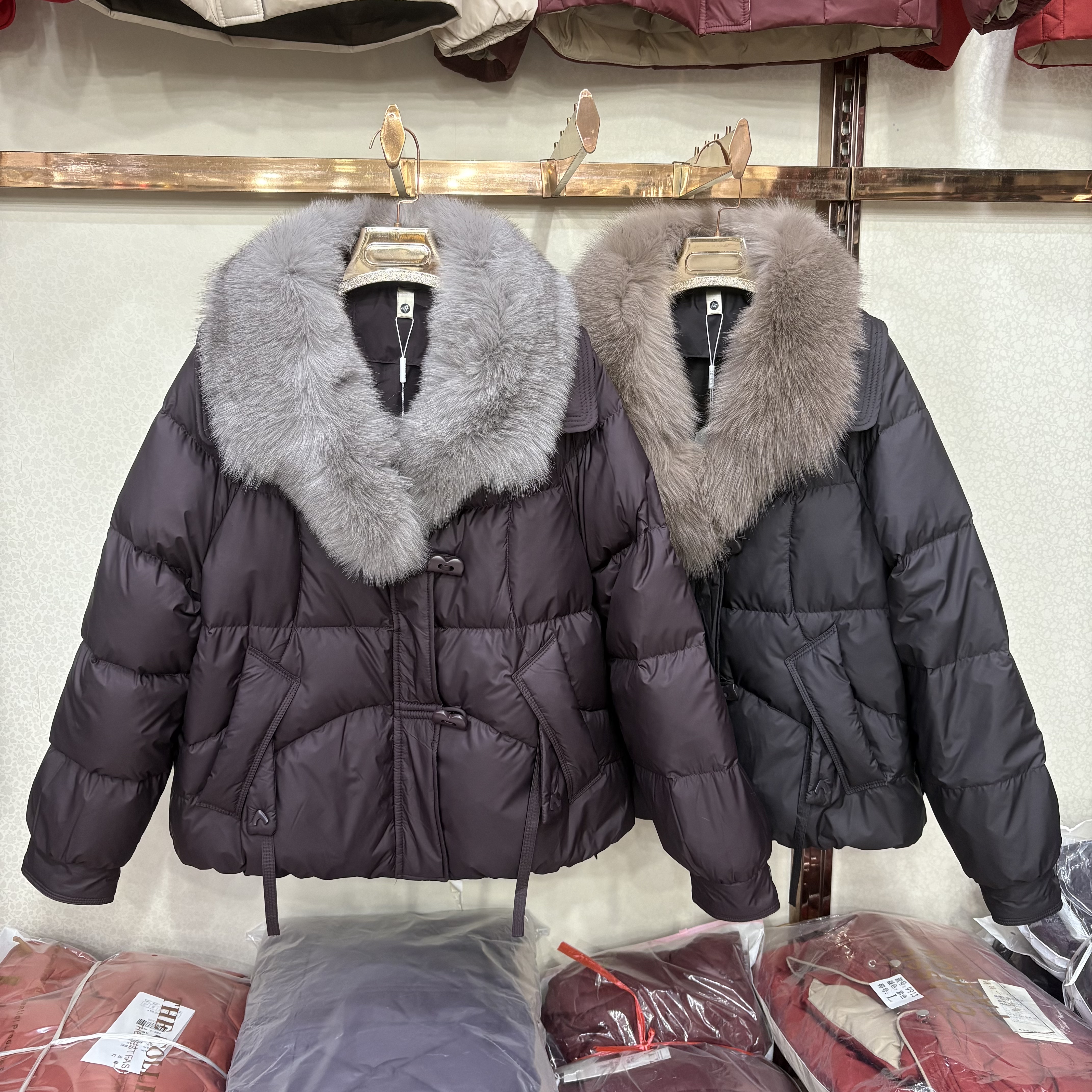 商场同款96080冬新气质宽松高级感狐狸毛领保暖鸭绒羽绒服外套女