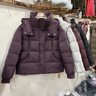 依菲2025B-9918专柜正品白鸭绒羽绒服女冬洋气加厚保暖面包服外套