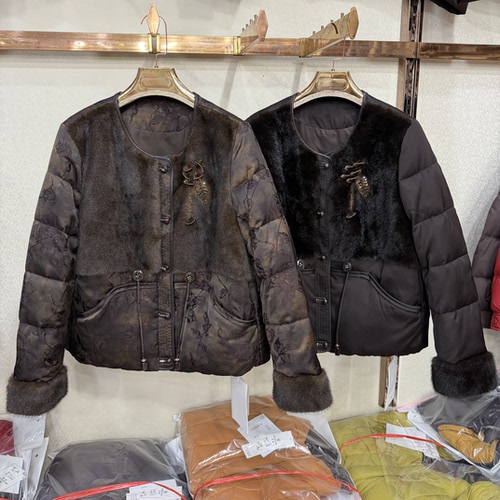 名扬M26DY908专柜正品新中式拼接羽绒服复古提花圆领盘扣保暖外套