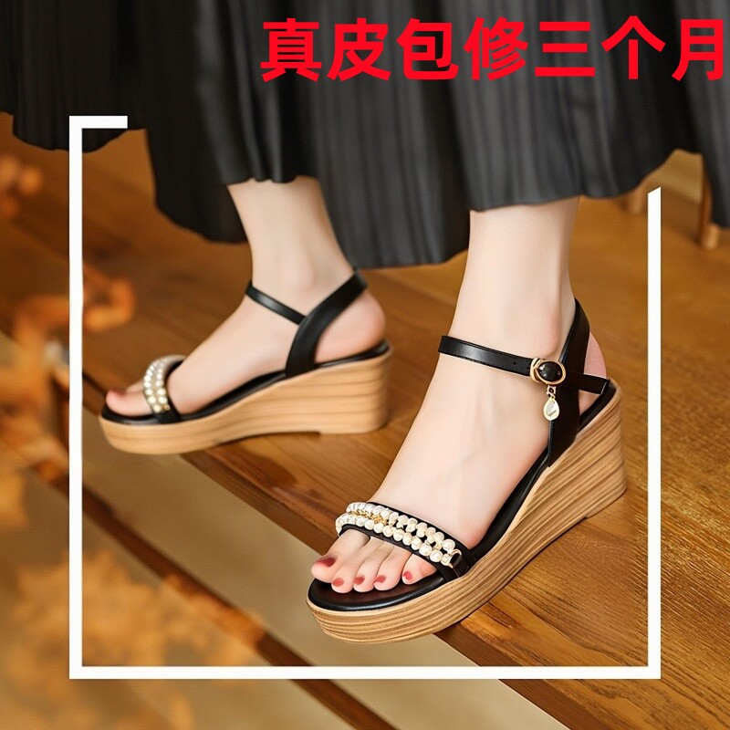 真皮坡跟凉鞋女款新款夏季厚底轻便舒适软底搭配裙子小码厚底凉鞋