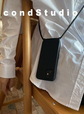 简约黑色斜挎挂绳壳iphone16pro手机壳液态硅胶13苹果15promax全包软壳14pro防摔