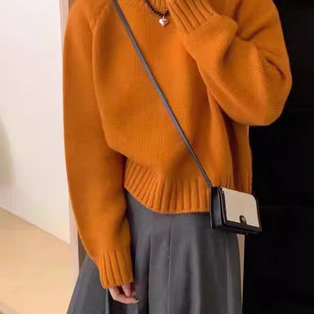慵懒风圆领简约纯色毛衣女宽松2025秋冬韩版休闲百搭套头针织长袖