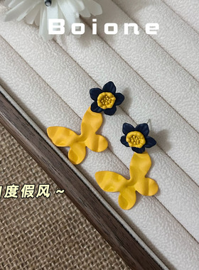 甜美出游黄色蝴蝶耳环超显白