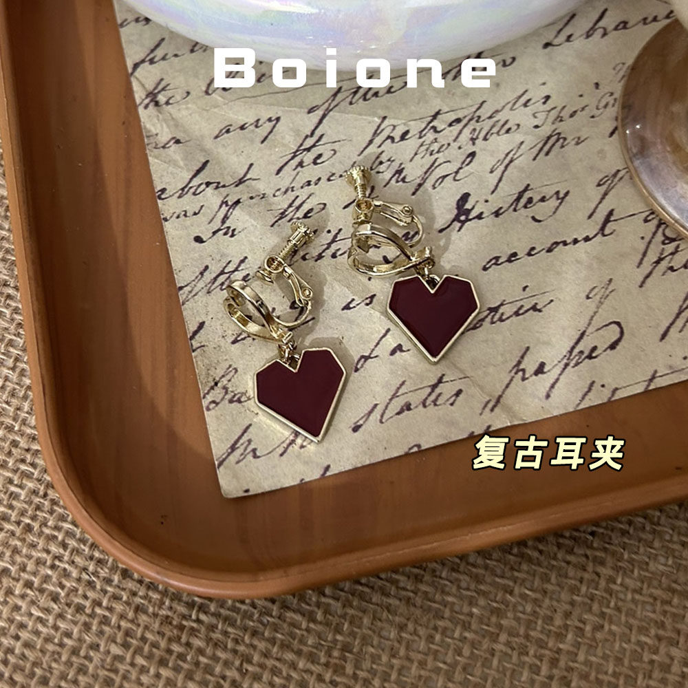 【实拍】复古甜美酒红爱心耳夹