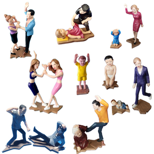 心理沙具模型沙盘游戏箱庭疗法暴力打架斗殴打老人欺辱猥琐虐儿童