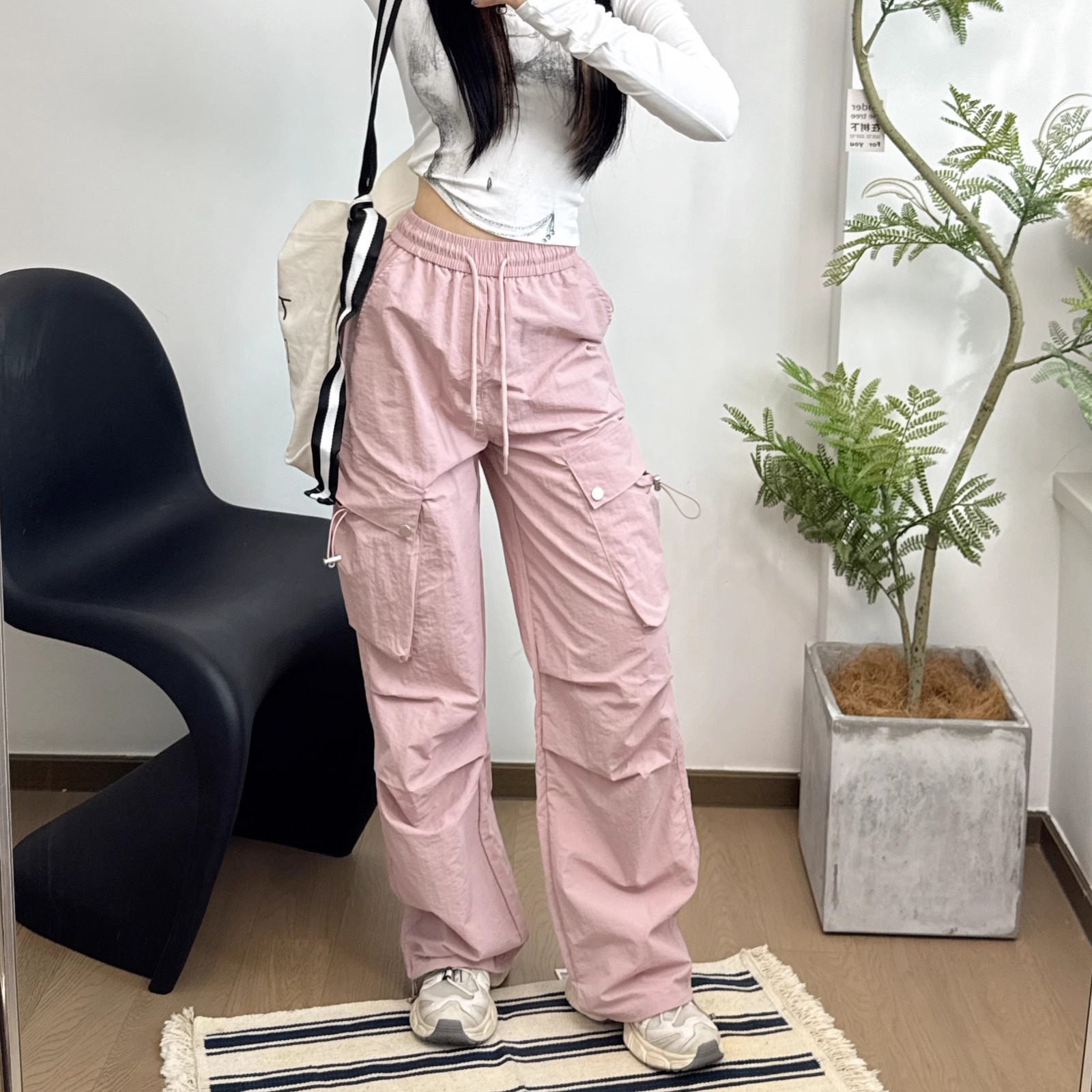 奶黄色速干工装裤女夏薄款小个子抽绳高腰宽松伞兵冰丝束脚登山裤