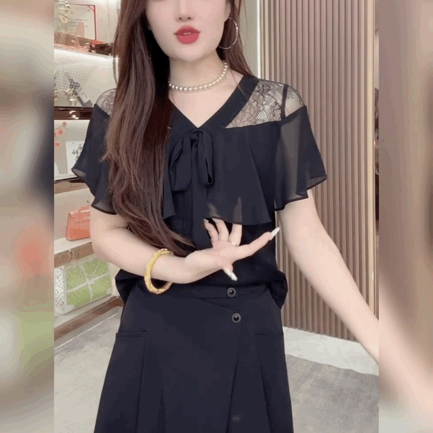 荷叶边雪纺打底衫短袖时尚修身t恤黑色蕾丝拼接法式上衣女洋气v领