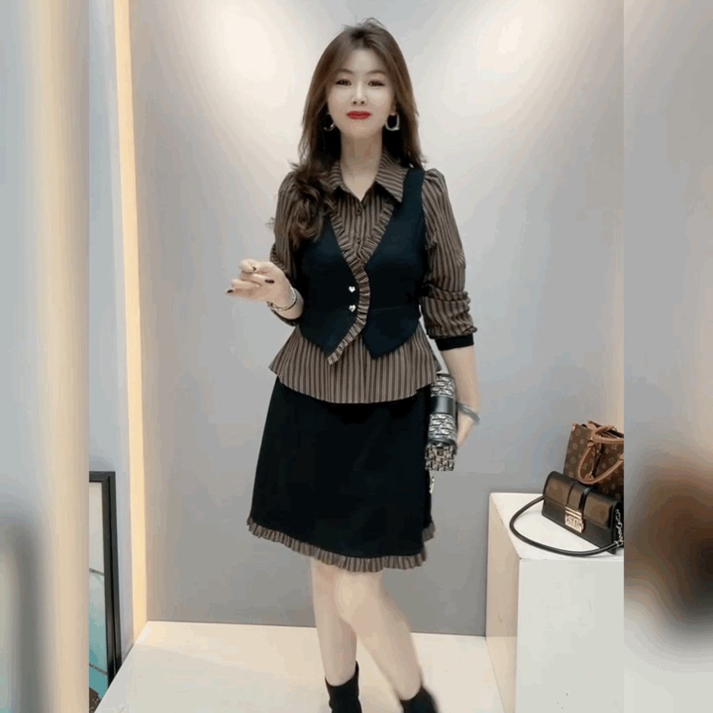 长袖木耳边气质V领衬衫裙