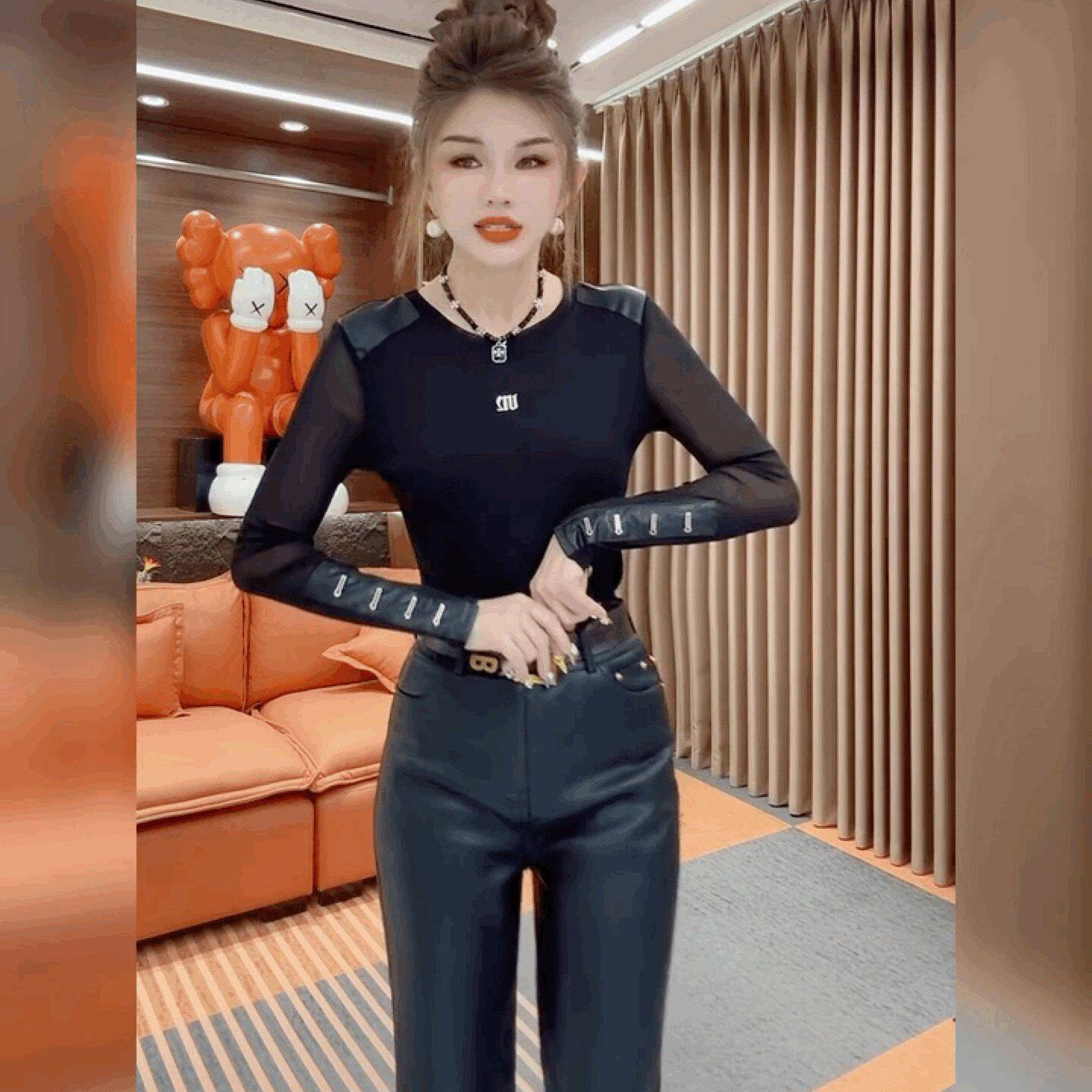 长袖圆领修身蕾丝拼接PU皮t恤女时髦打底衫时尚双层网纱黑色上衣