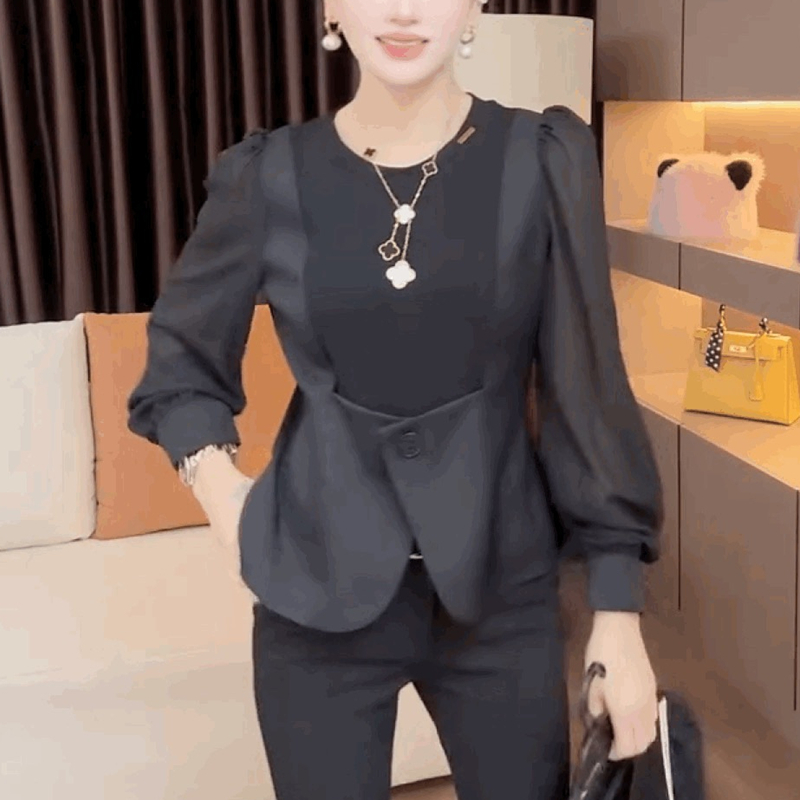 马甲假两件T恤打底衫女法式设计感长袖小衫灯笼袖圆领黑色上衣潮