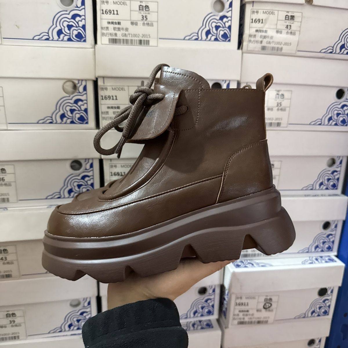 6cm轻便撤柜断码厚底真皮马丁靴女冬季加绒增高松糕短靴女复古潮,女鞋,马丁靴,淘宝优惠券,粉丝福利购,淘宝优惠卷