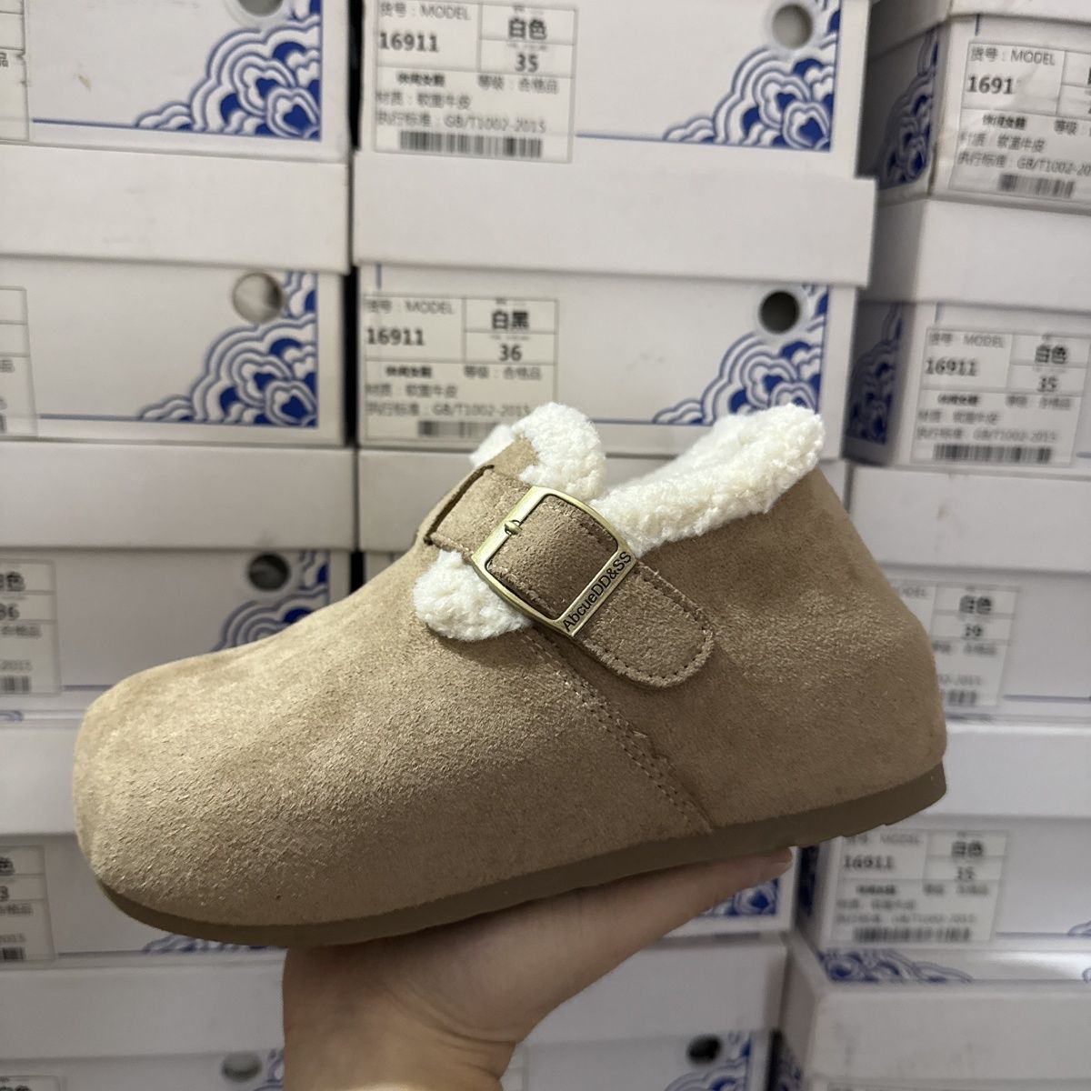 轻便撤柜断码厚底真皮勃肯鞋女冬季加绒保暖休闲增高雪地棉鞋毛毛