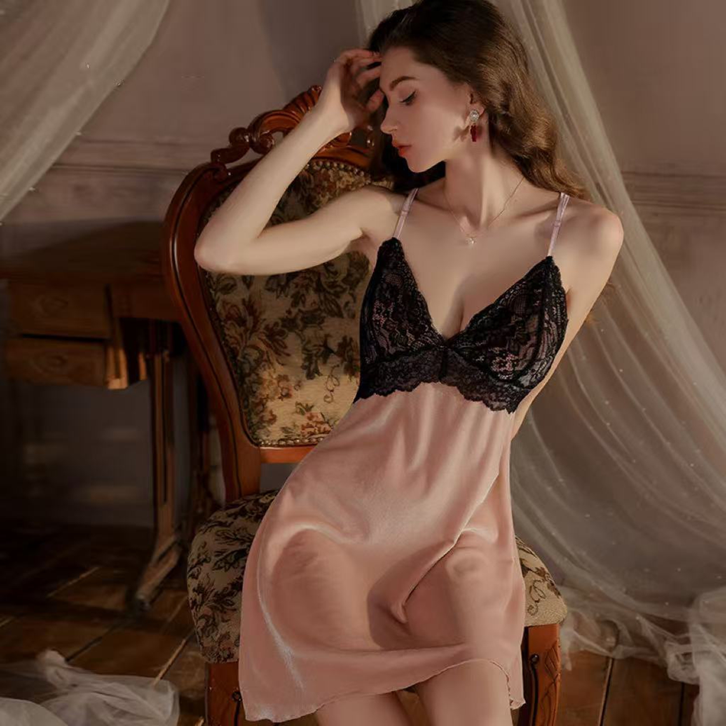 性感蕾丝纯欲丝绒吊带睡裙睡袍女