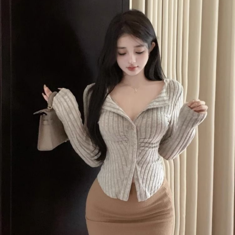 纯欲风纽扣长袖针织衫外套秋季修身辣妹显瘦褶皱设计时尚开衫上衣