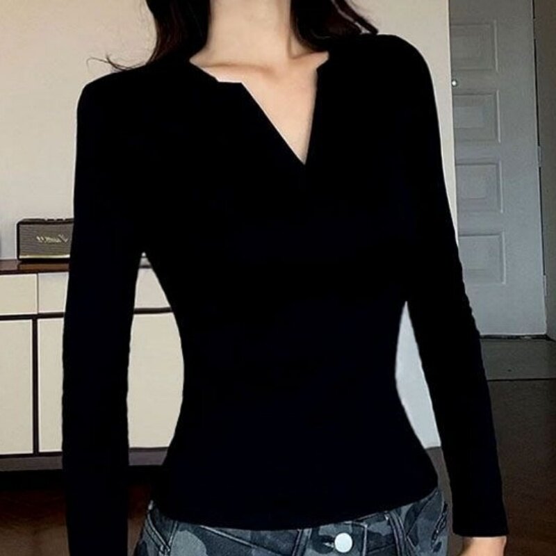 轻熟风V领上衣女春秋季2026修身辣妹正肩显瘦长袖T恤女打底衫内搭