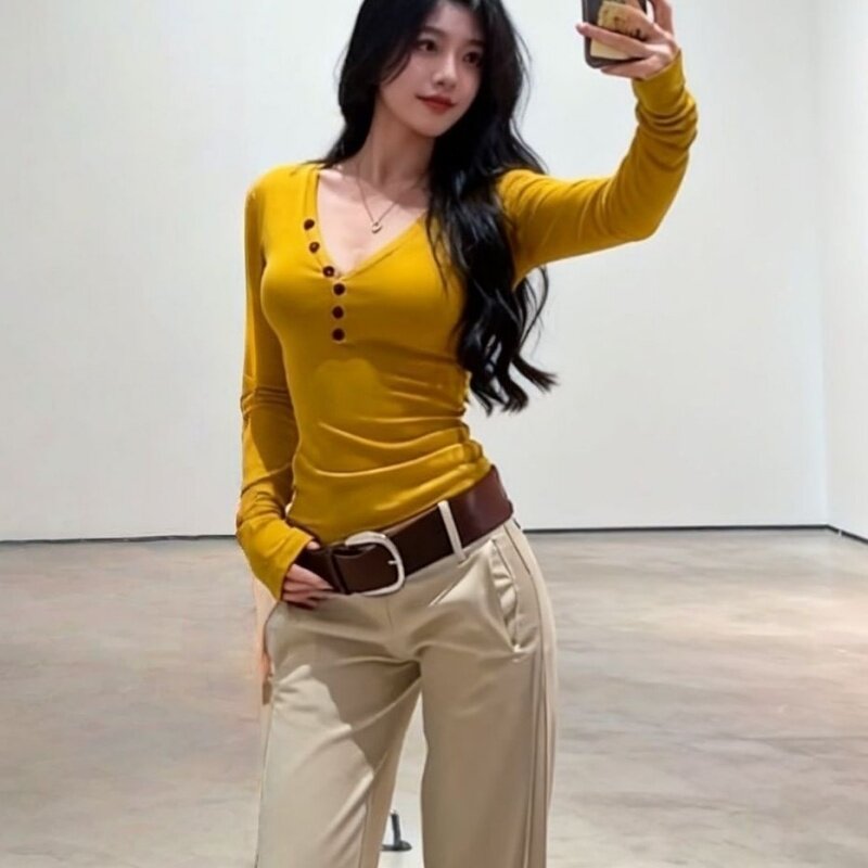 美式chic正肩v领长袖t恤女秋冬季设计感修身显瘦纯色简约百搭上衣