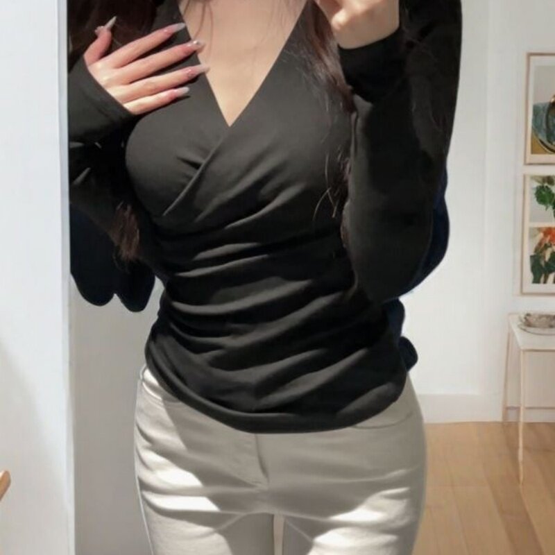 大码辣妹高级感秋冬交叉V领修身收腰显瘦德绒长袖打底衫纯色上衣