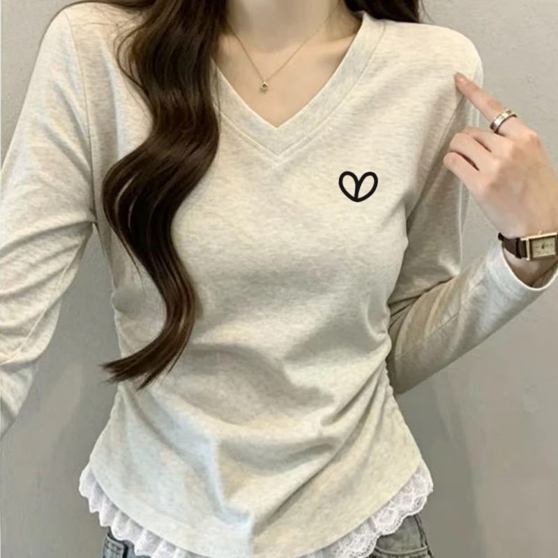 蕾丝边掐腰超好看爱心印花v领长袖t恤女秋季慵懒风新款上衣ins潮