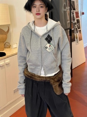 openyy高定版2025秋冬新款短款贴布绣花修身连帽卫衣开衫外套女