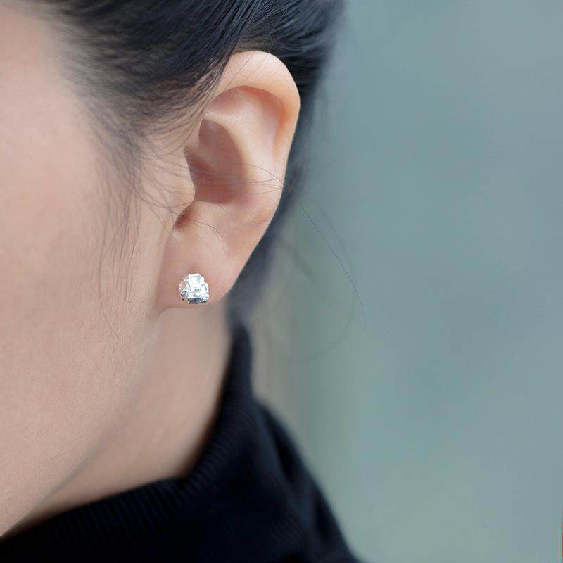 椿屿碎银几两纯银耳钉中性风图片