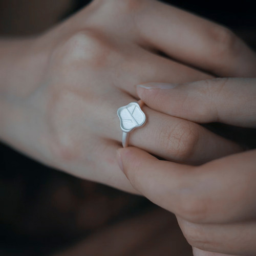 了木园林系列海棠花窗纯银戒指