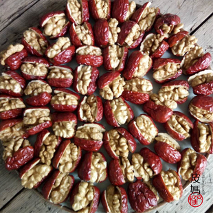 美脑枣红枣夹核桃仁葡萄干若羌红枣灰枣枣夹核桃下单现做健康零食