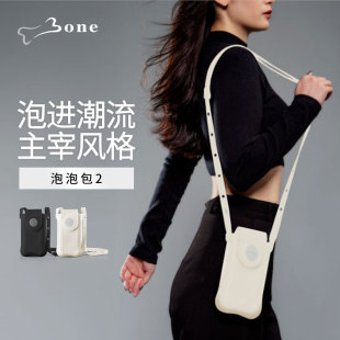 bone简约纯色轻便防水斜挎休闲包护照手机小包单肩防震证件收纳包