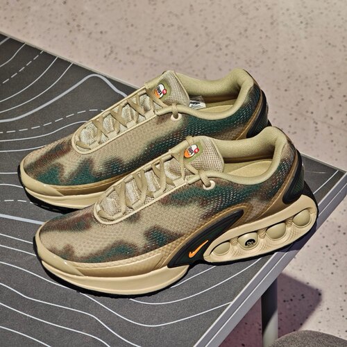 Nike Air Max Dn 耐克正品运动鞋低帮休闲跑步鞋男士IB7025-200
