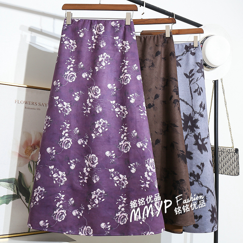 仿麂皮绒花朵A字半身裙