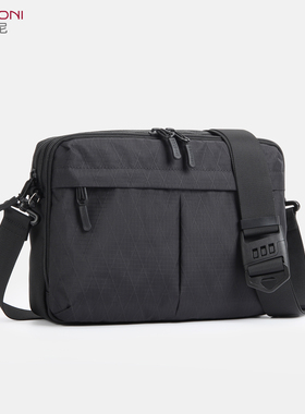 日系单肩包男横款斜挎通勤机能磁吸扣ipad平板邮差包xpac弹道尼龙