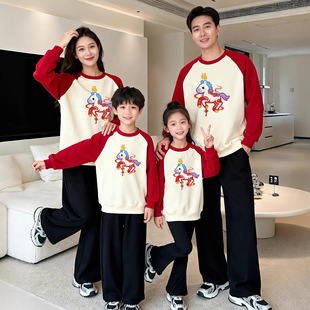 特别不一样的新年亲子装秋冬新款加绒加厚红杏拼韩版感母女装