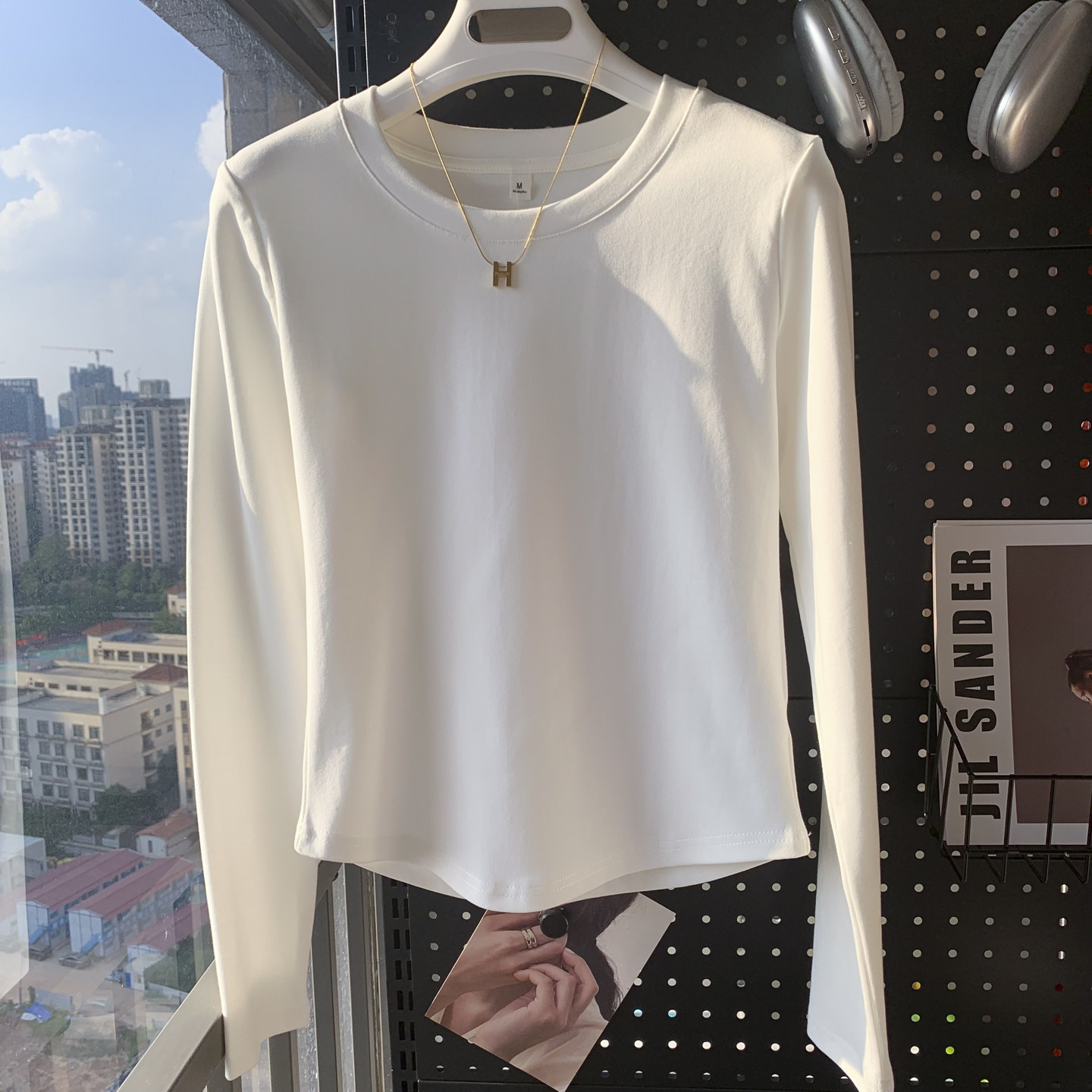 白色棉质气质正肩圆领T恤女春秋冬基础款时尚显瘦长袖百搭上衣潮,女装/女士精品,T恤,淘宝优惠券,粉丝福利购,淘宝优惠卷