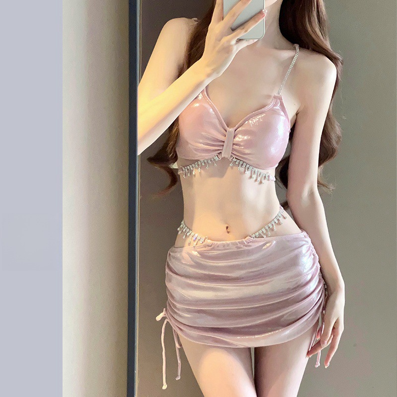 bikini2025新款吊带泳装女士水钻度假泡温泉性感两件套分体泳衣