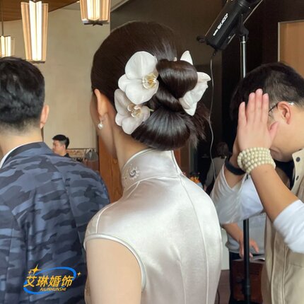 新中式新娘头饰高级感仿真花发饰复古秀禾晨袍结婚发饰品小众造型